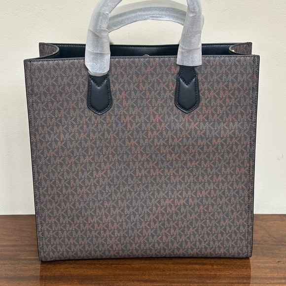 LOW START NWT - Michael Kors Kempner Large Logo Stripe Black/Camel Tote - Picture 9 of 9